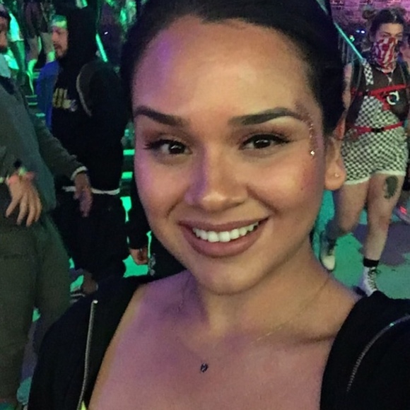 nickyjanelle